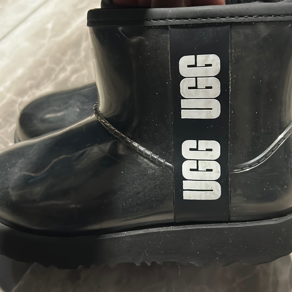 BLACK KIDS UGGS!!!! Signs of wear